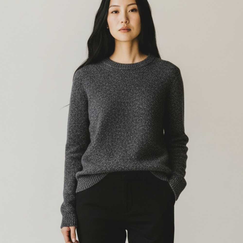 CLUB MONACO women’s grey wool Crewneck sweater size large warm shirt fuzzy top